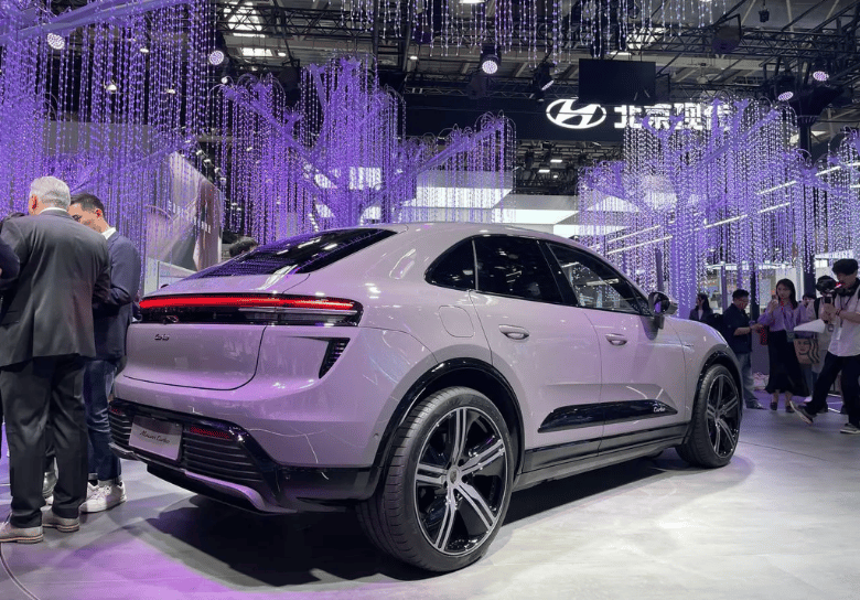 Porsche Macan Trien Lam Xe Bac Kinh