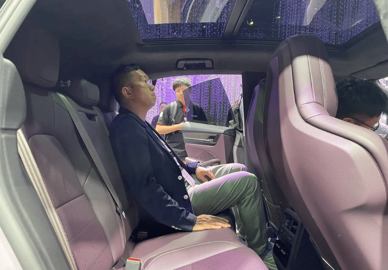Porsche Macan Trien Lam Xe Bac Kinh
