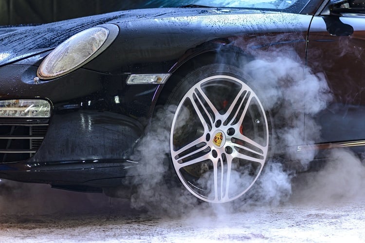 Motorist 10 Bad Driving Habits