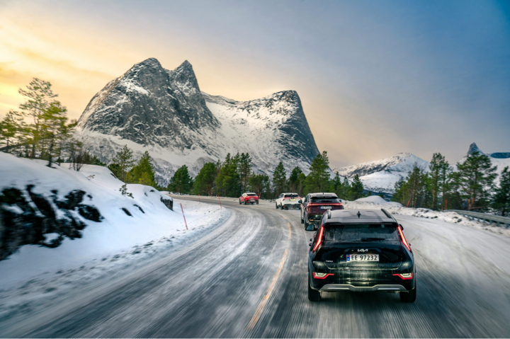 Why are electric vehicles increasingly preferred over gasoline cars?, photo 1